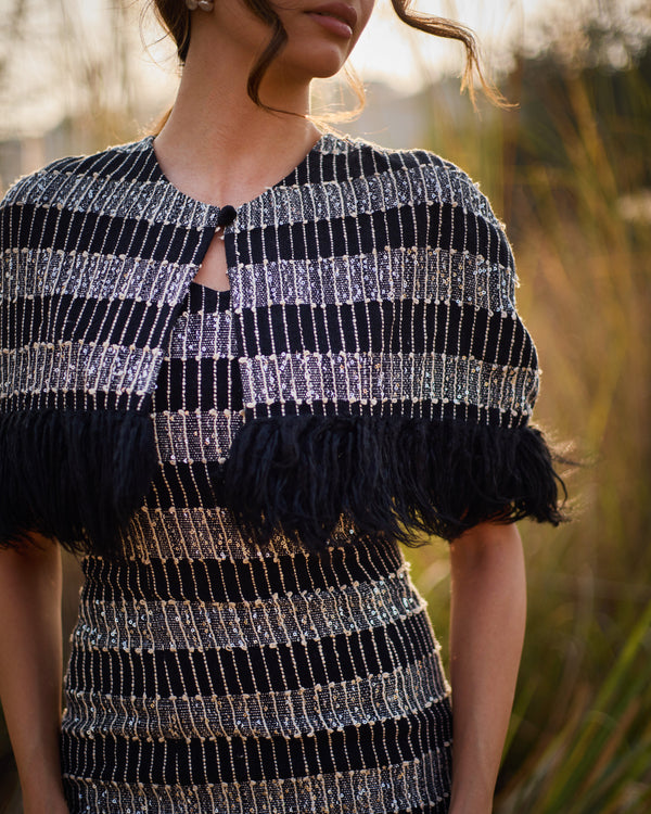 Monochrome Crest Cape